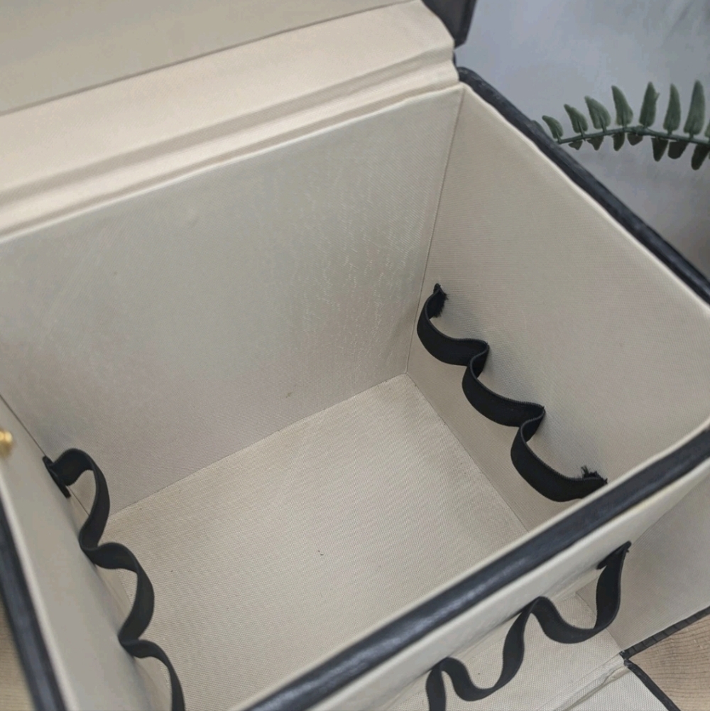 Travel Cosmetics Case - Picture 5 of 5